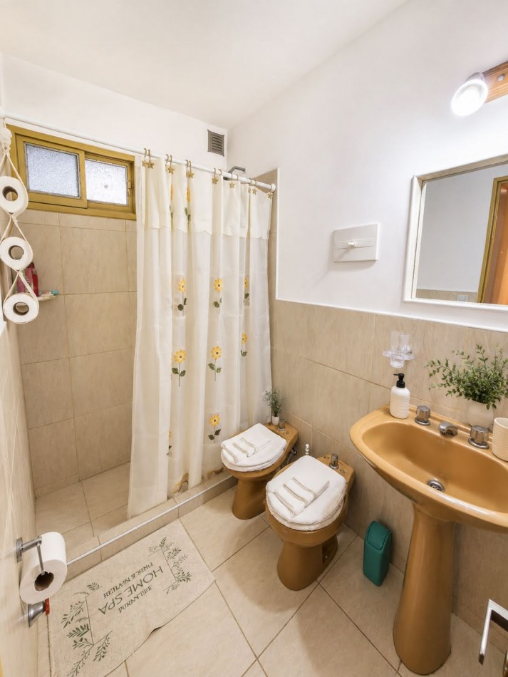 DEPARTAMENTO EN PLENO CENTRO PARA 6 PERSONAS CON COCHERA