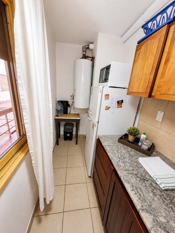 DEPARTAMENTO EN PLENO CENTRO PARA 6 PERSONAS CON COCHERA