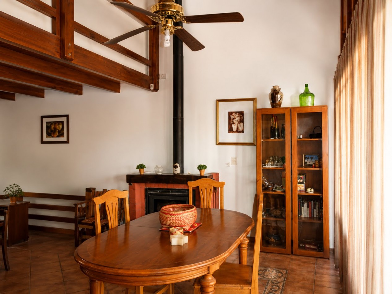 CASA PARA 8 PERSONAS CENTRICA - PILETA - GALERIA - PARRILLA - EQUIPAMIENTO FULL