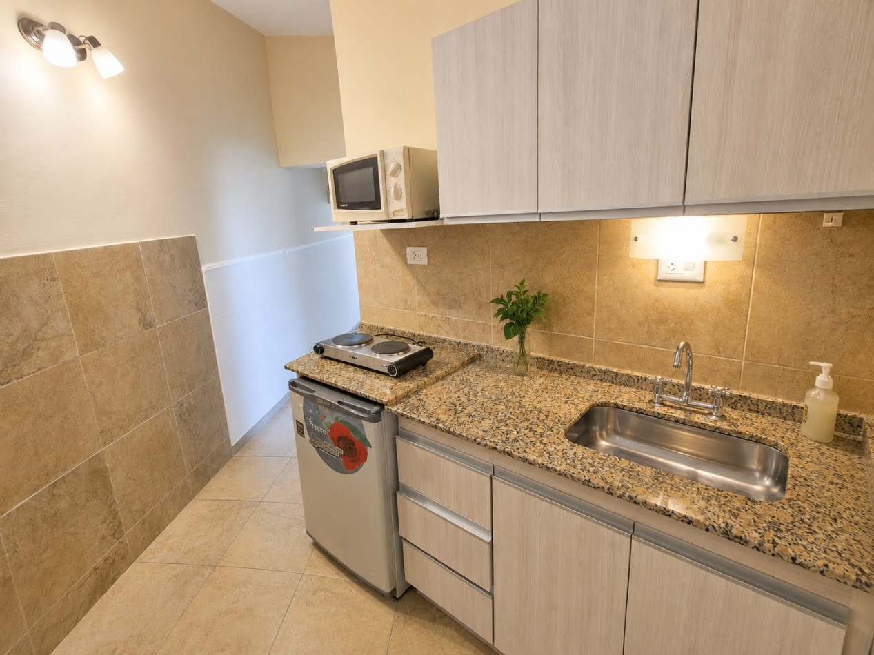 DEPARTAMENTO MONOAMBIENTE PARA 2 PERSONAS FRENTE AL LAGO, CON COCHERA