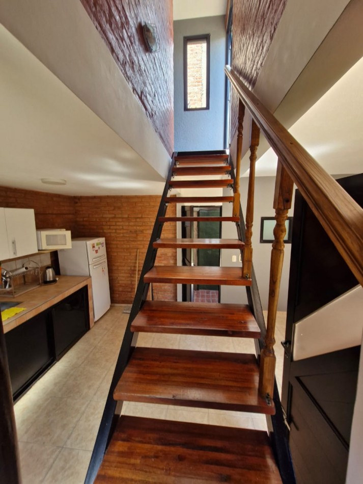 DUPLEX PARA 4 PERSONAS CON COCHERA A METROS DEL RIO