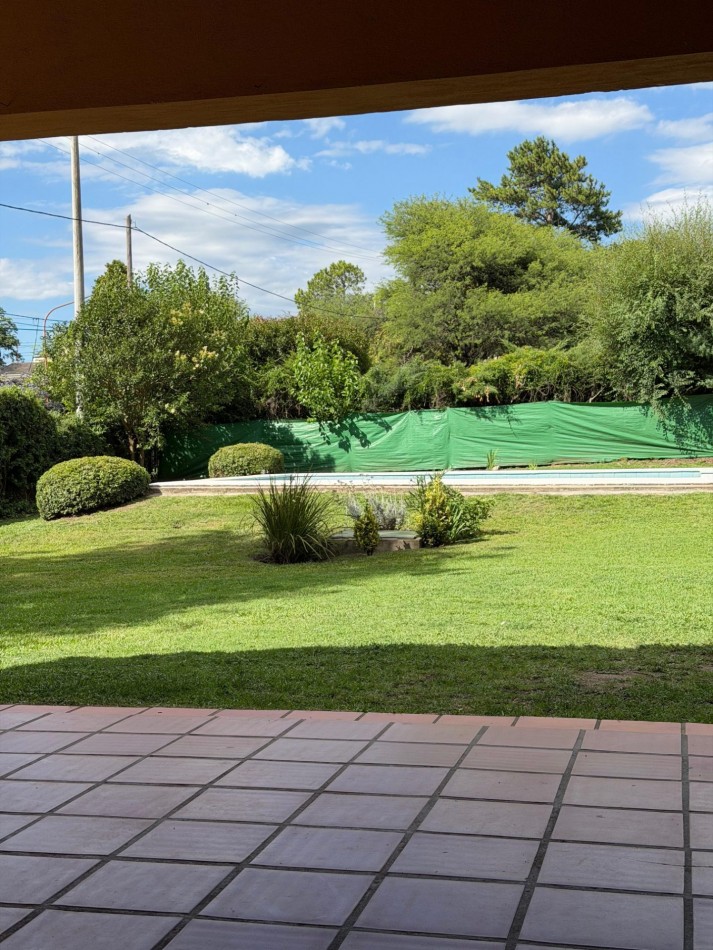 CASA PARA 11 PERSONAS PILETA PARQUE QUINCHO