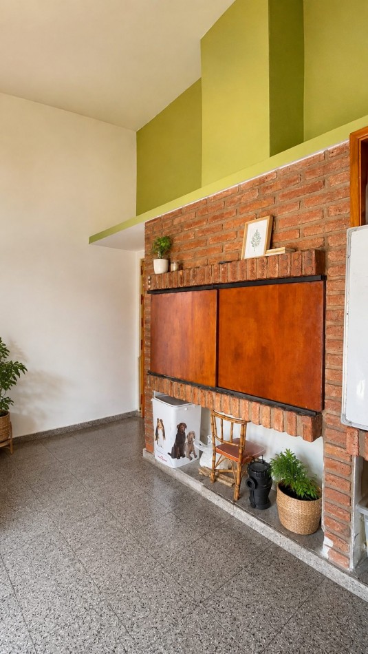 CASA PARA 6 PERSONAS (2 DORMITORIOS) CON PILETA Y PARQUE