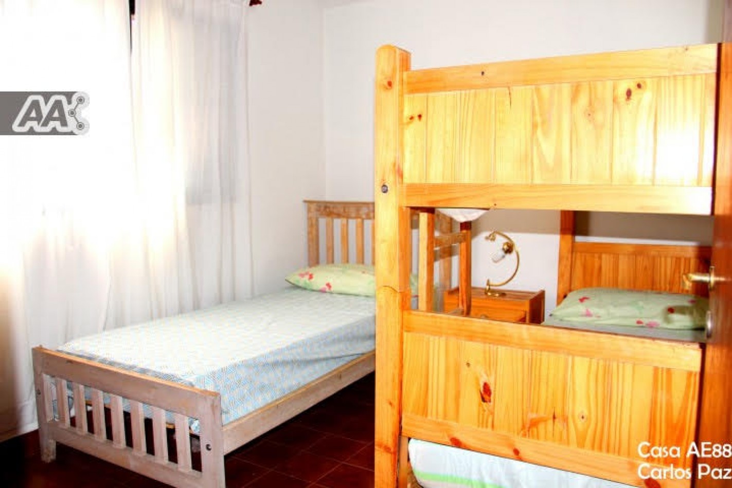 CASA PARA 11 PERSONAS CON PARQUE, PILETA Y QUINCHO