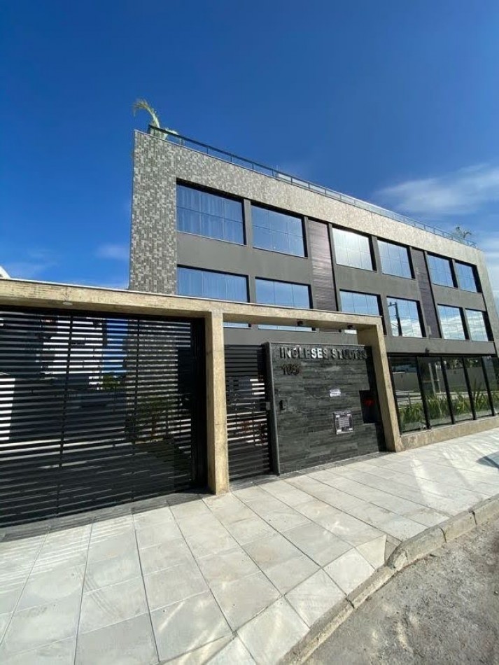 DEPARTAMETOS EN CONDOMINIO CON PISCINA A 850 METROS DEL MAR - INGLESES NORTE