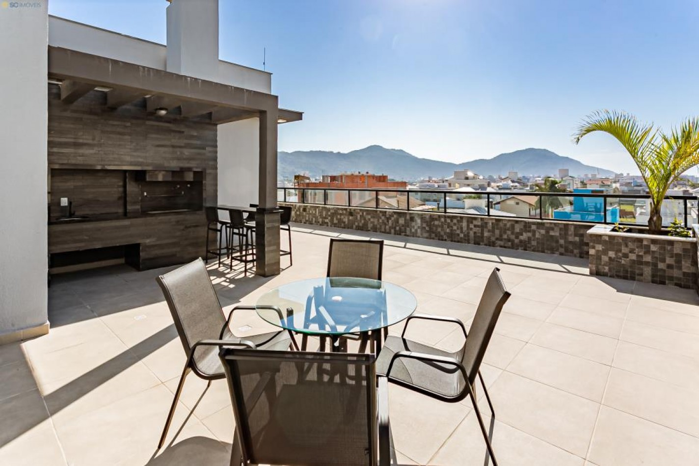 DEPARTAMETOS EN CONDOMINIO CON PISCINA A 850 METROS DEL MAR - INGLESES NORTE
