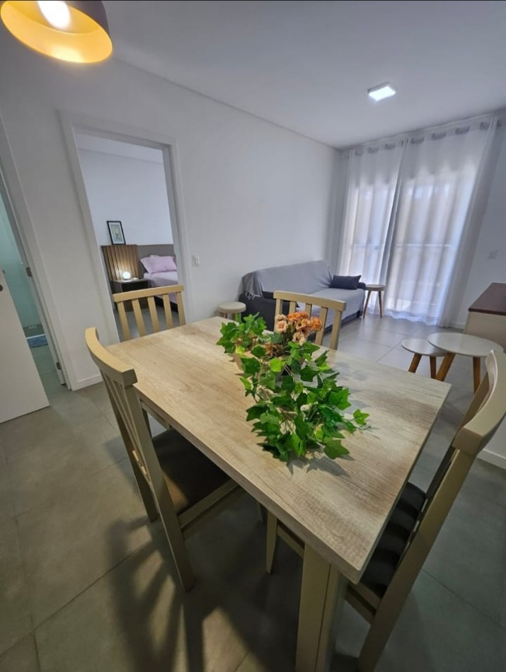 DEPARTAMENTO PARA 4 CON PISCINA - A 550 METROS DEL MAR - INGLESES 