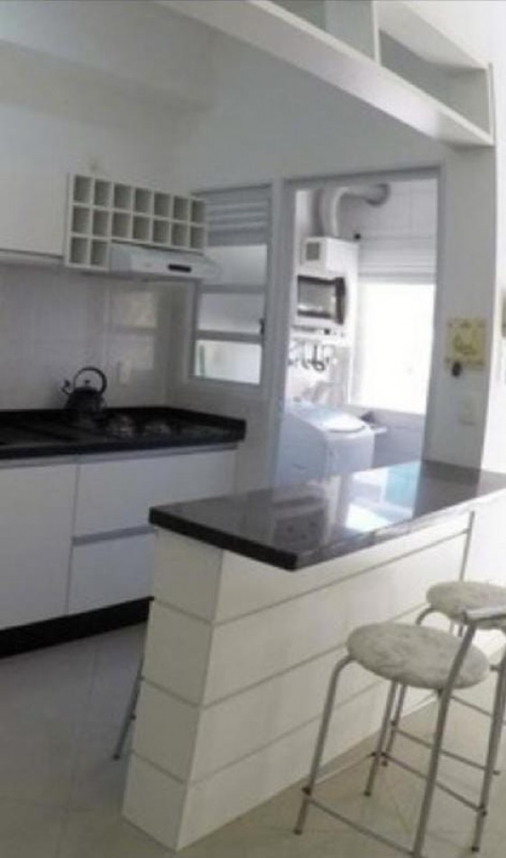DEPARTAMENTOS PARA 6 A METROS DEL MAR CON BALCON Y COCHERA