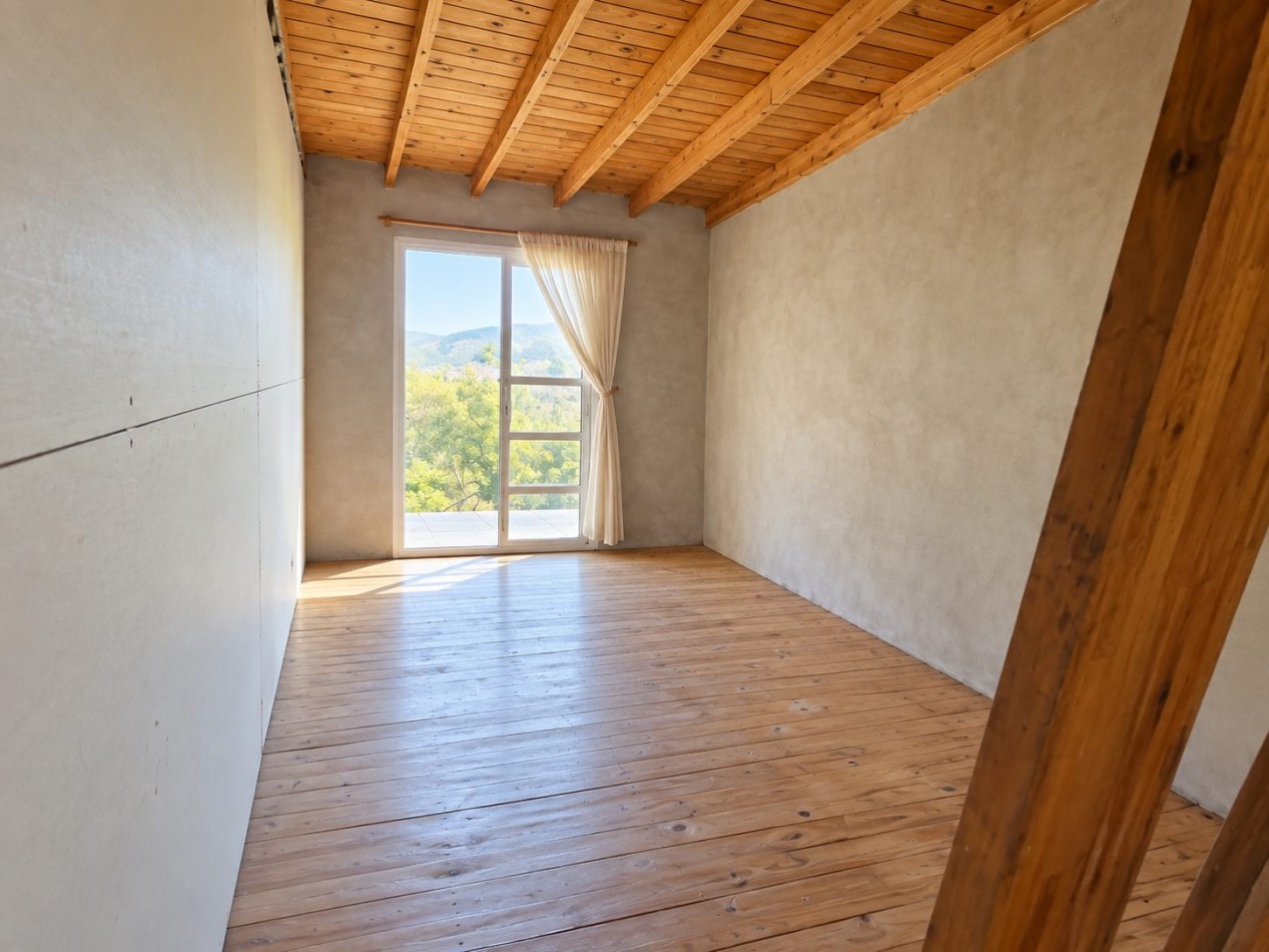 2 CASAS EN VENTA EN MISMO TERRENIO CON PILETA, QUINCHO, COCHERA, GALERIA! 