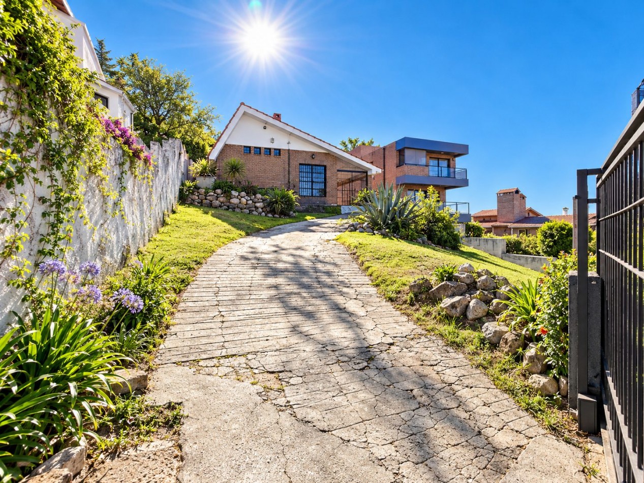 CASA 2 DORMITORIOS - QUINCHO - PILETA EN Bo LA QUINTA