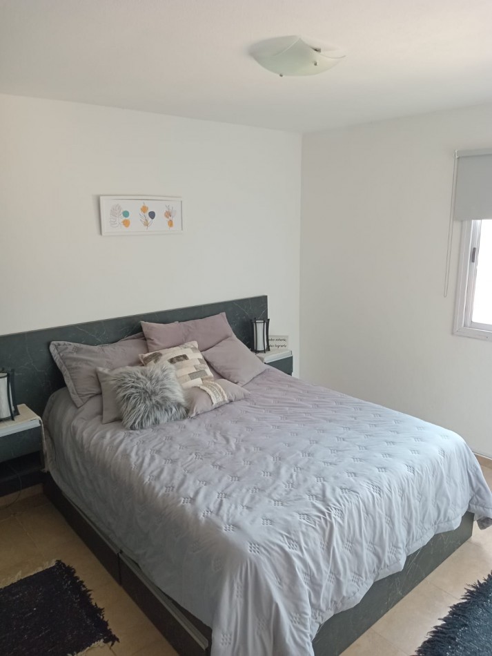 DUPLEX 2 DORMITORIOS CON COCHERA Y PATIO PROPIO EN BARRIO LAS ENSENADAS