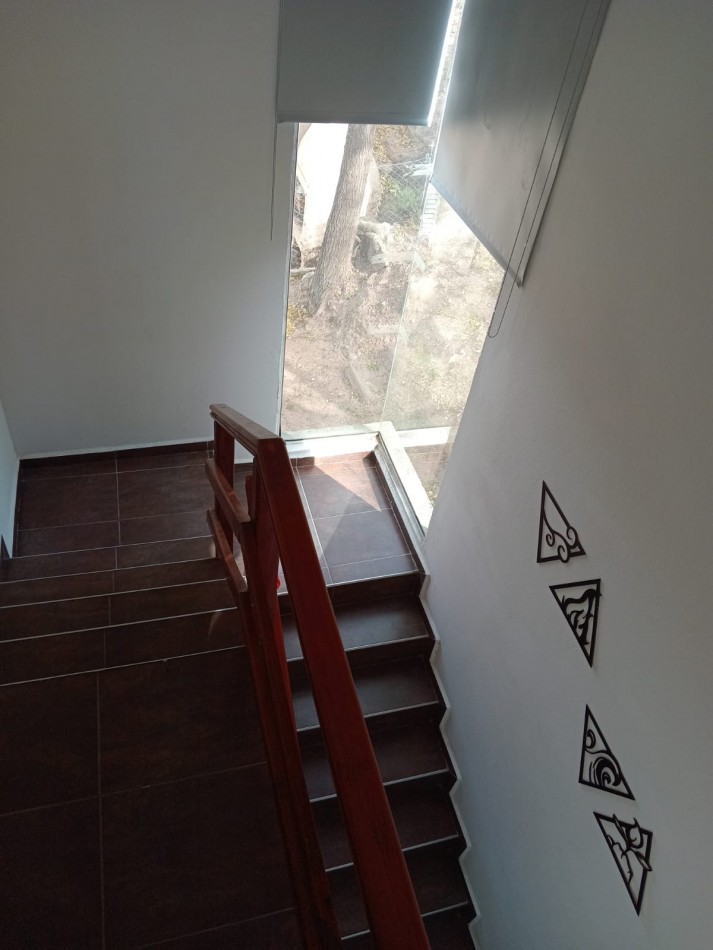 DUPLEX 2 DORMITORIOS CON COCHERA Y PATIO PROPIO EN BARRIO LAS ENSENADAS