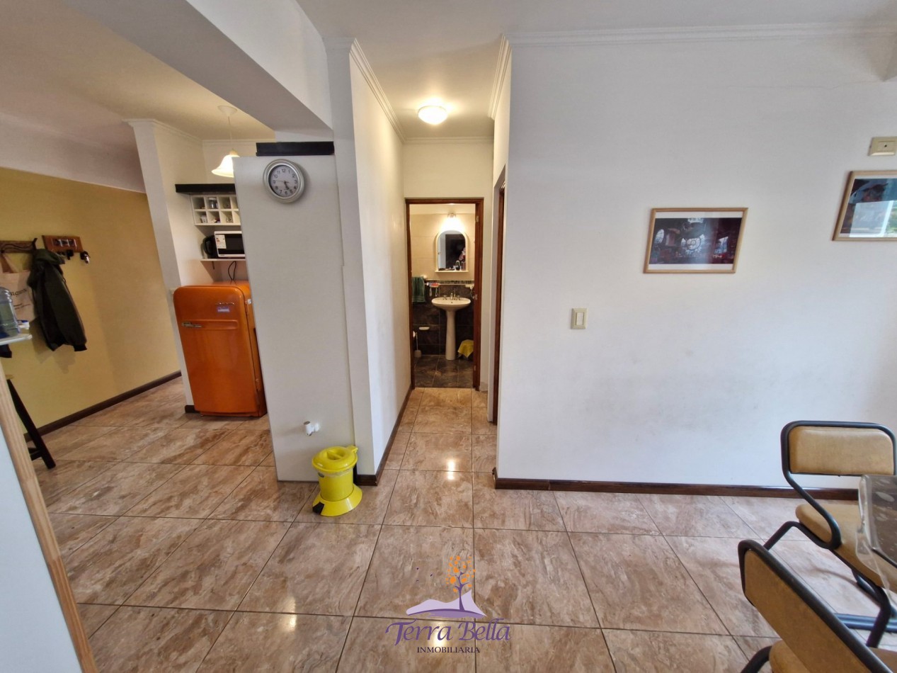 DEPARTAMENTO PARA 4 PERSONAS CON PILETA, QUINCHO, COCHERA, A METROS DEL LAGO