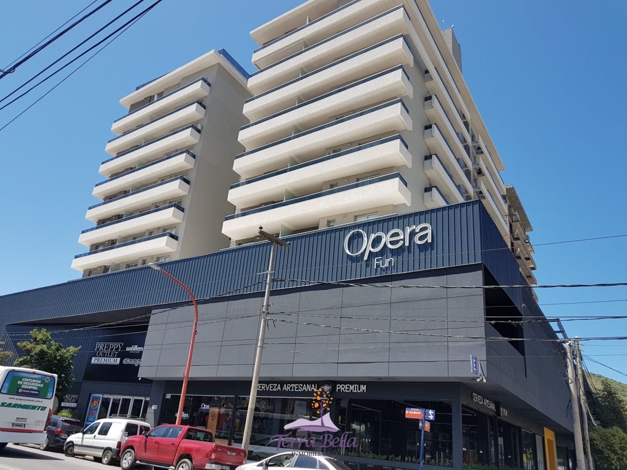 DEPARTAMENTO PARA 4 PERSONAS - CENTRICO-PILETA-TERRAZA-COCHERA-GIM